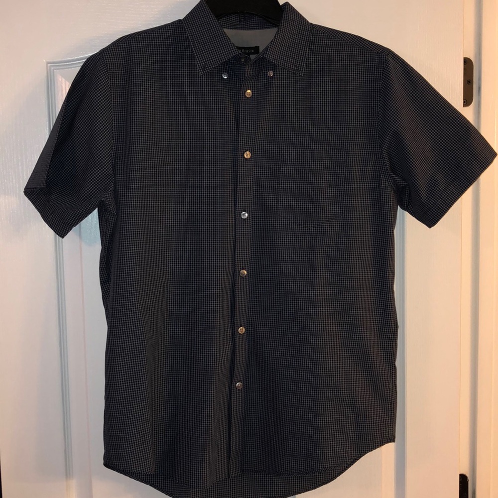 VanHeusen Short Sleeve Button Up